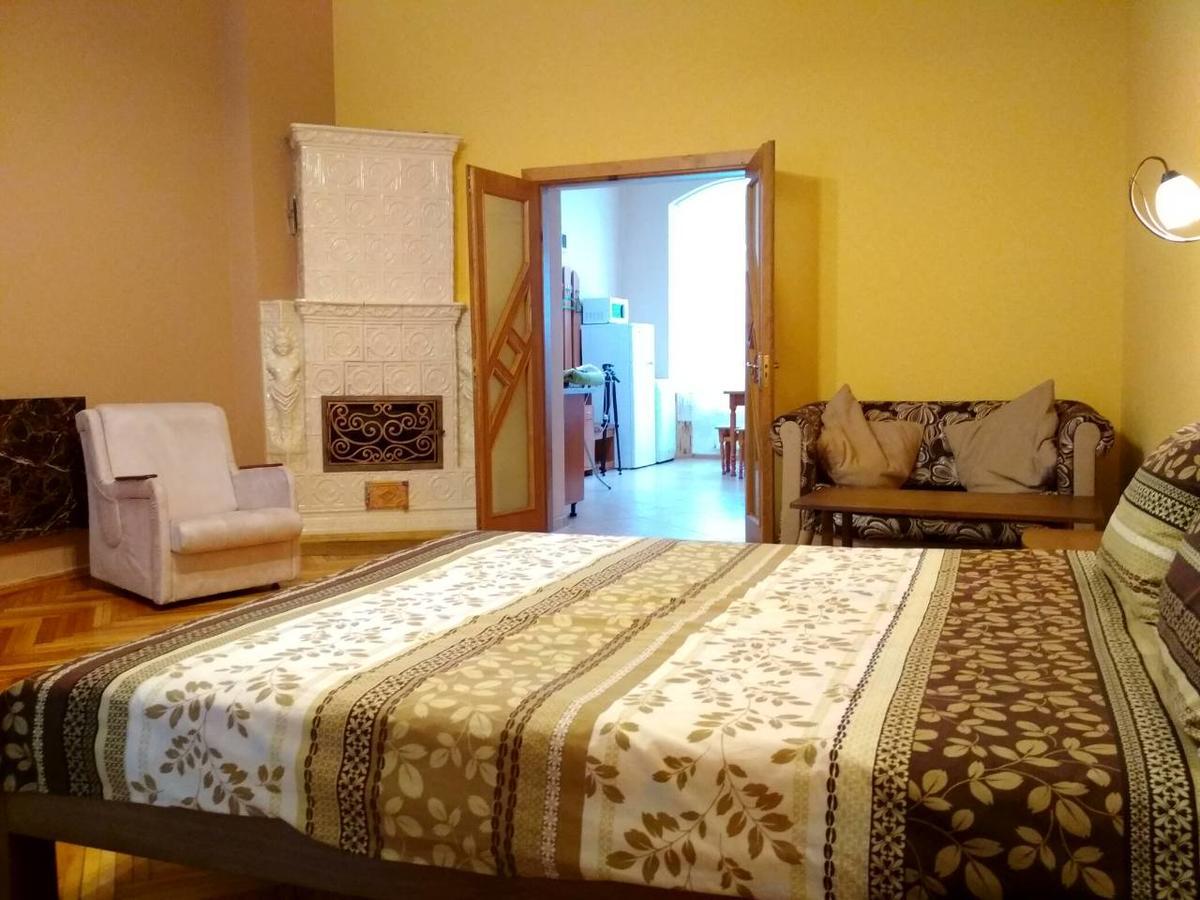 Apartment On Virmens'Ka Street Lviv Ngoại thất bức ảnh