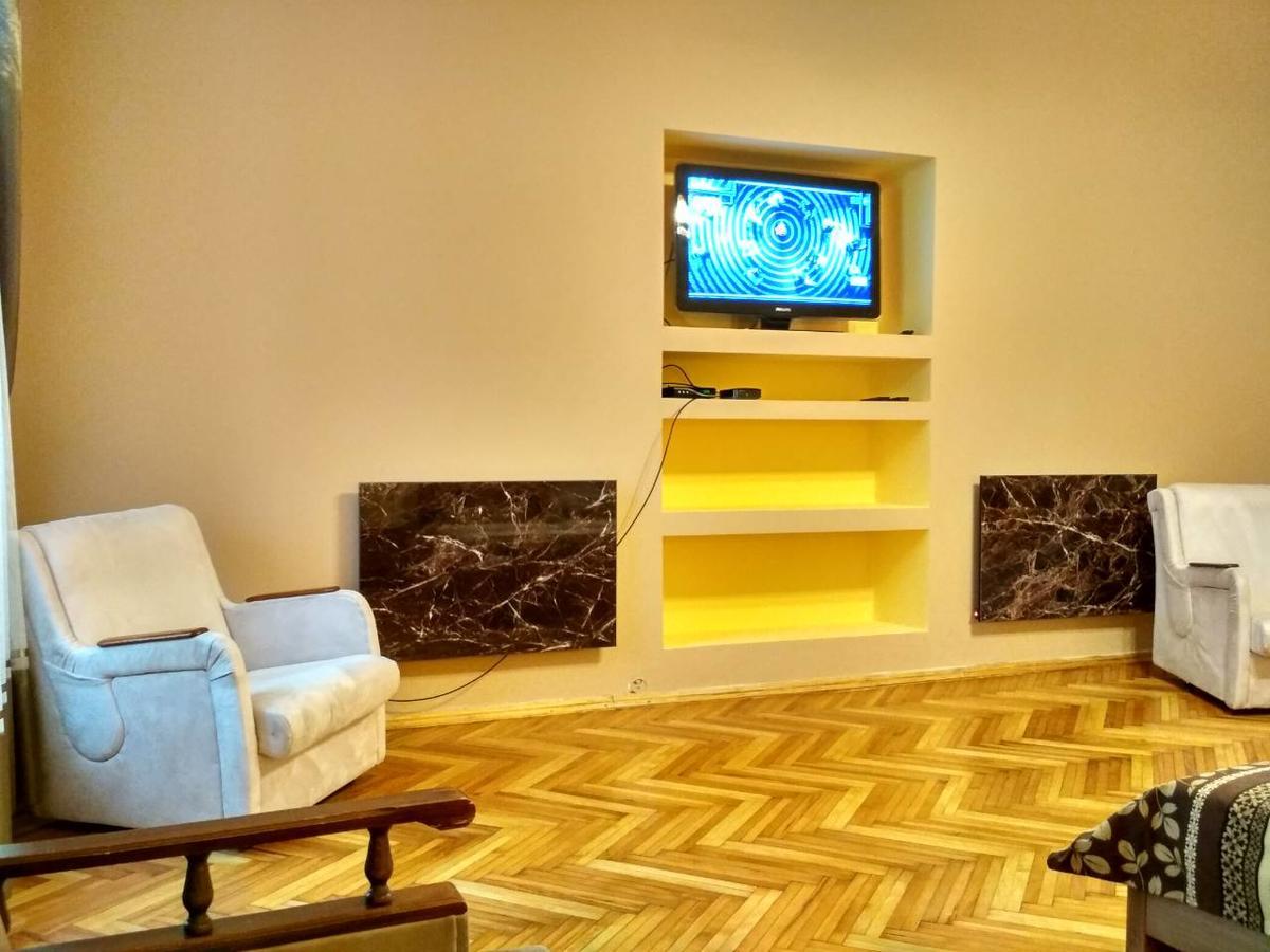 Apartment On Virmens'Ka Street Lviv Ngoại thất bức ảnh
